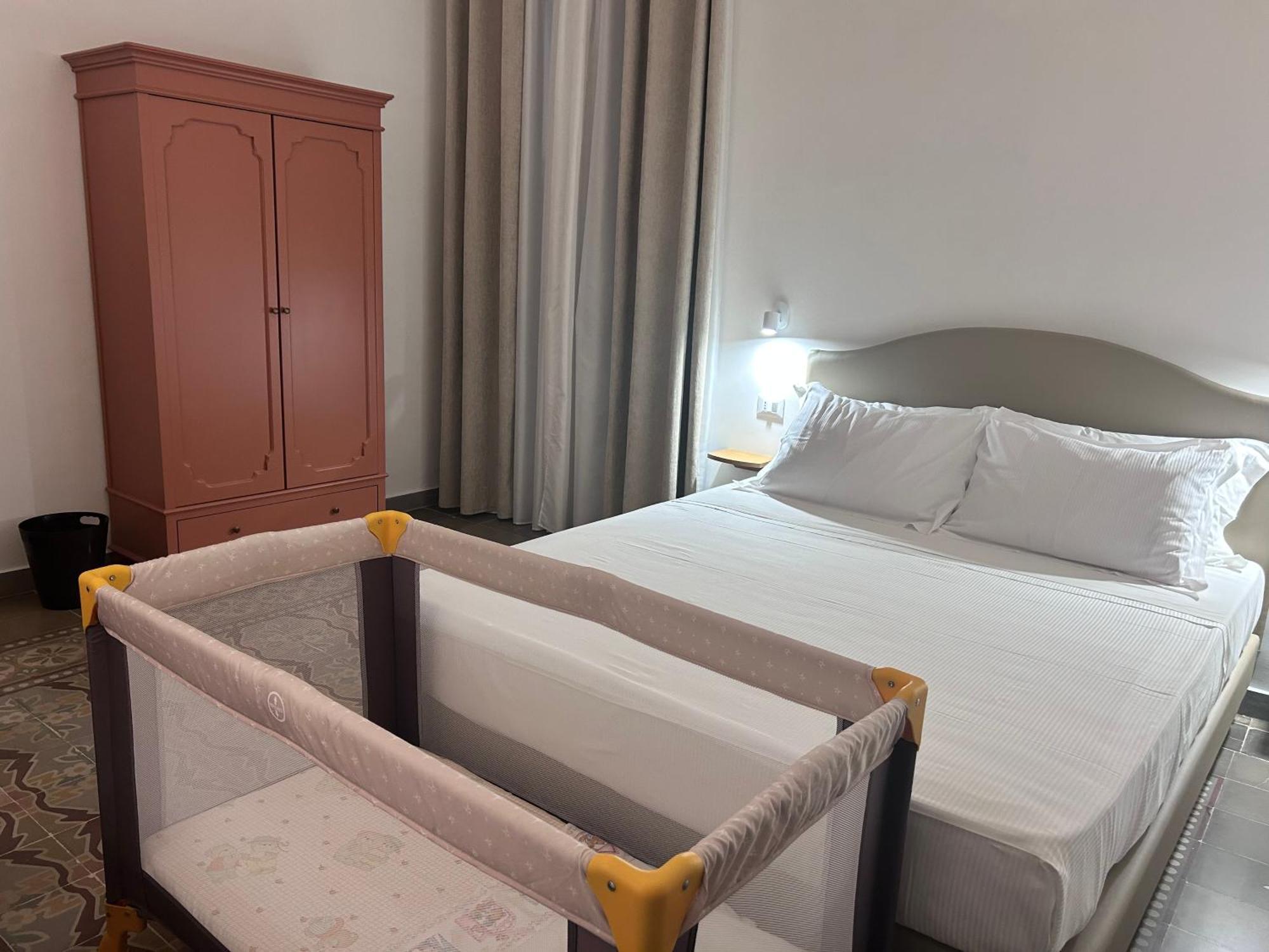 Ducas Rooms And Suite Lascari Exterior foto